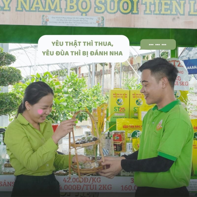 Nét đáng yêu khi nhận kẹo dừa Cocosweet