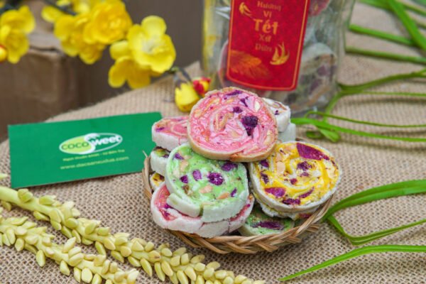 Kẹo dừa nướng trong set quà truyền thống Bến Tre